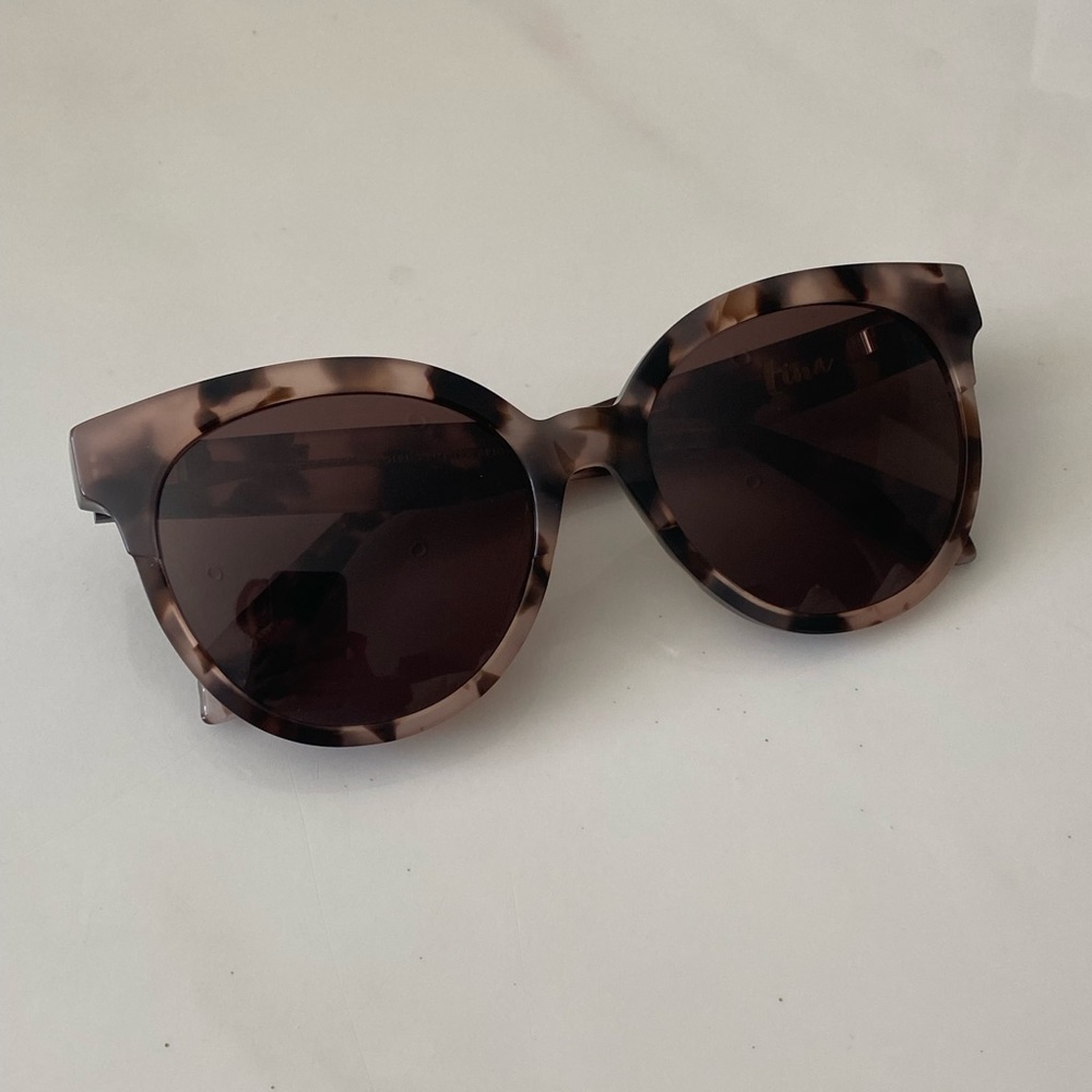 Mohala Eyewear • Lina in Cherry Blossom Polarized